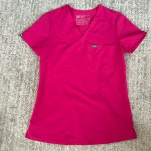 Figs Catarina 1 pocket scrub top - shocking pink